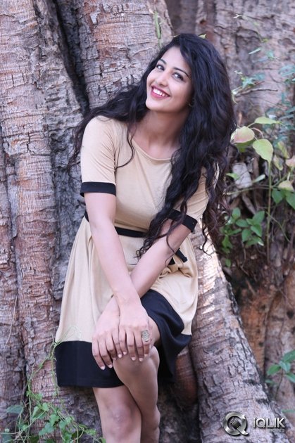 Daksha-Nagarkar-Interview-About-Hora-Hori